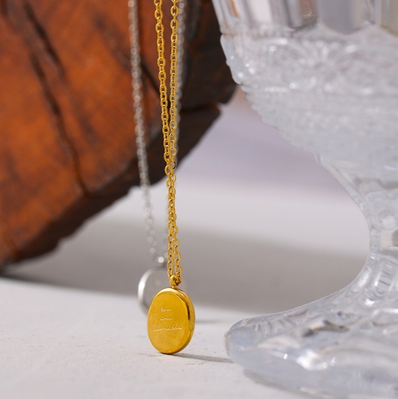 Amazing Minimalist Necklace - Picture 2 of 8